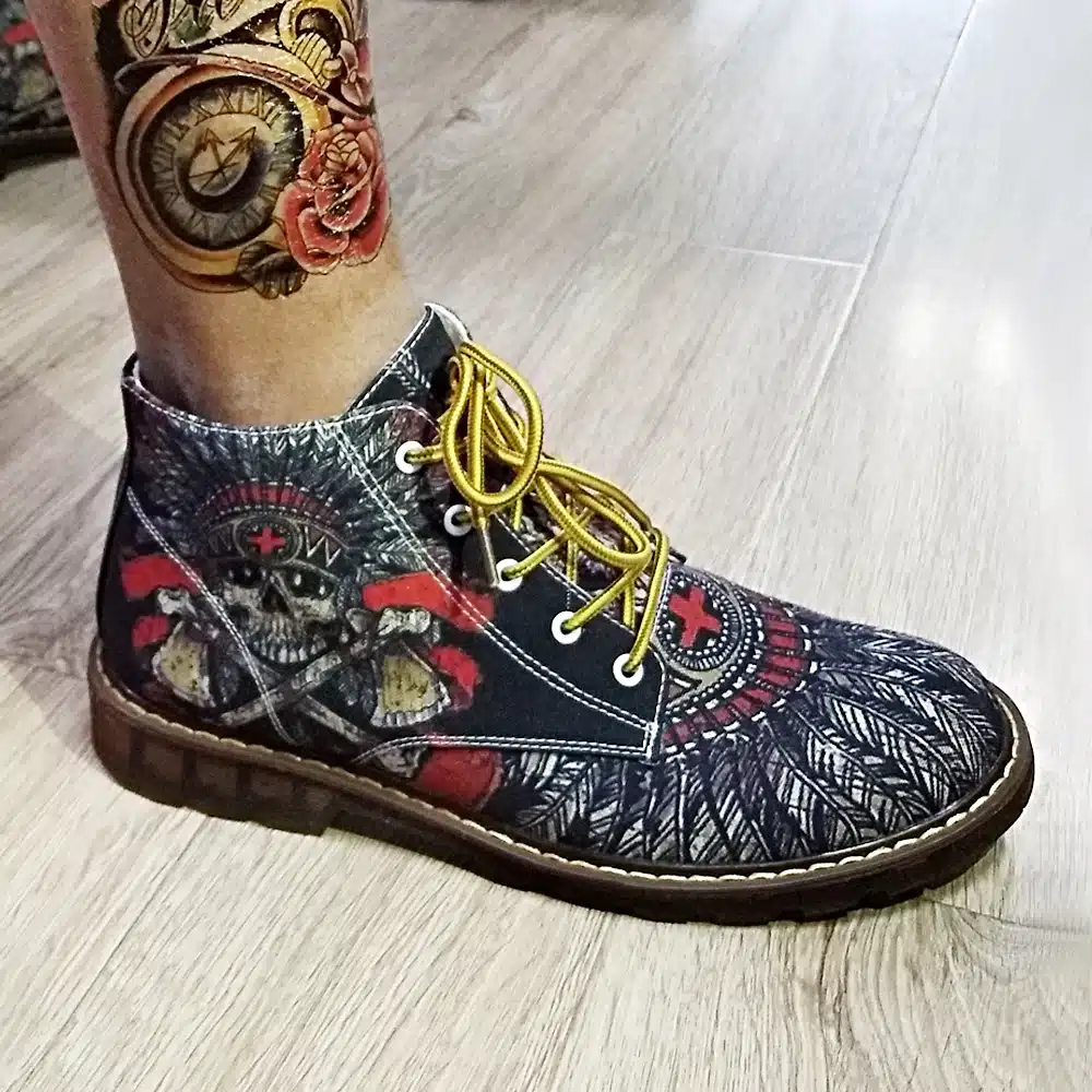 FIRST DANCE 2018 Fashion Mens Skull Shoes For Men Dr Martins Shoes Skeleton Print Black Nice Ankle Shoes Man Oxfords Spring Boot 40