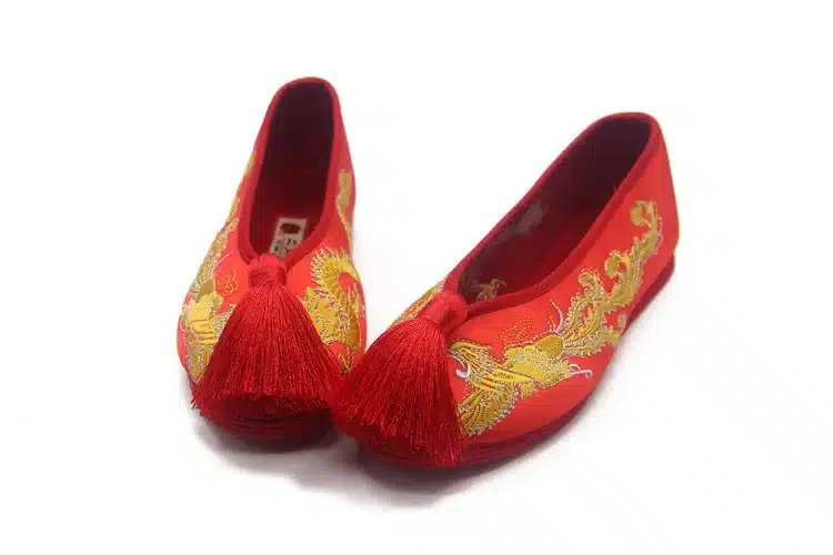 Vintage Women Flats Bride Red Shoes Chinese Wedding Satin Embroidered Tassel National Breathable Dance Single Ballet Shoes Woman 13