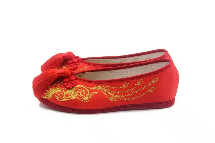 Vintage Women Flats Bride Red Shoes Chinese Wedding Satin Embroidered Tassel National Breathable Dance Single Ballet Shoes Woman 20
