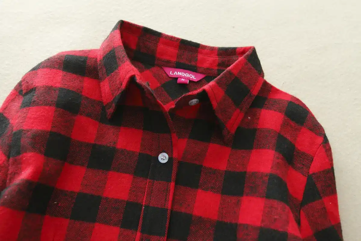 Women Shirt Blouses Plus Size 2018 Hot New Spring Flannel Cotton Long Sleeve Plaid Shirt Casual Female Loose College Style Tops 29
