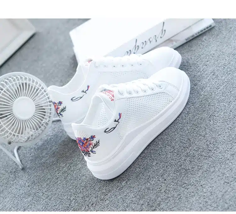 WAWFROK Women Casual Shoes Summer 2018 Spring Women Shoes Fashion Embroidered Breathable Hollow Lace-Up Women Sneakers 3