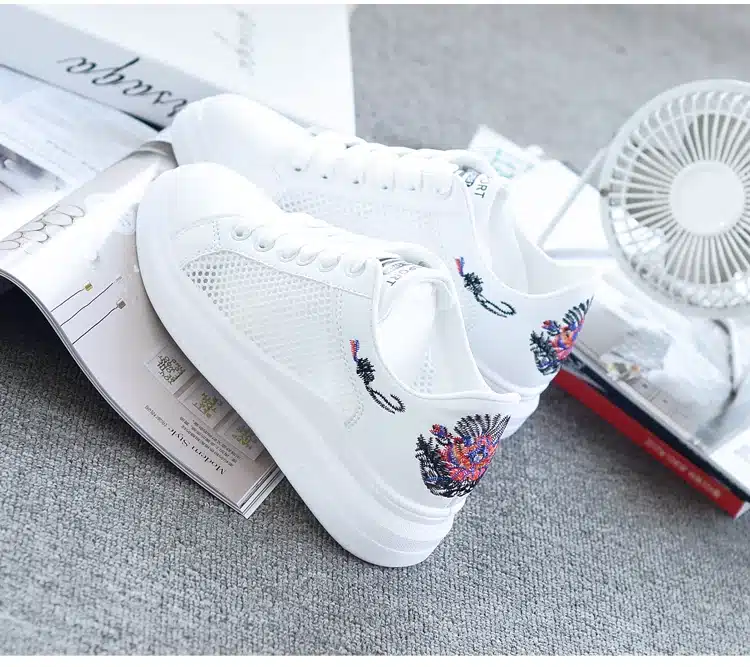 WAWFROK Women Casual Shoes Summer 2018 Spring Women Shoes Fashion Embroidered Breathable Hollow Lace-Up Women Sneakers 7