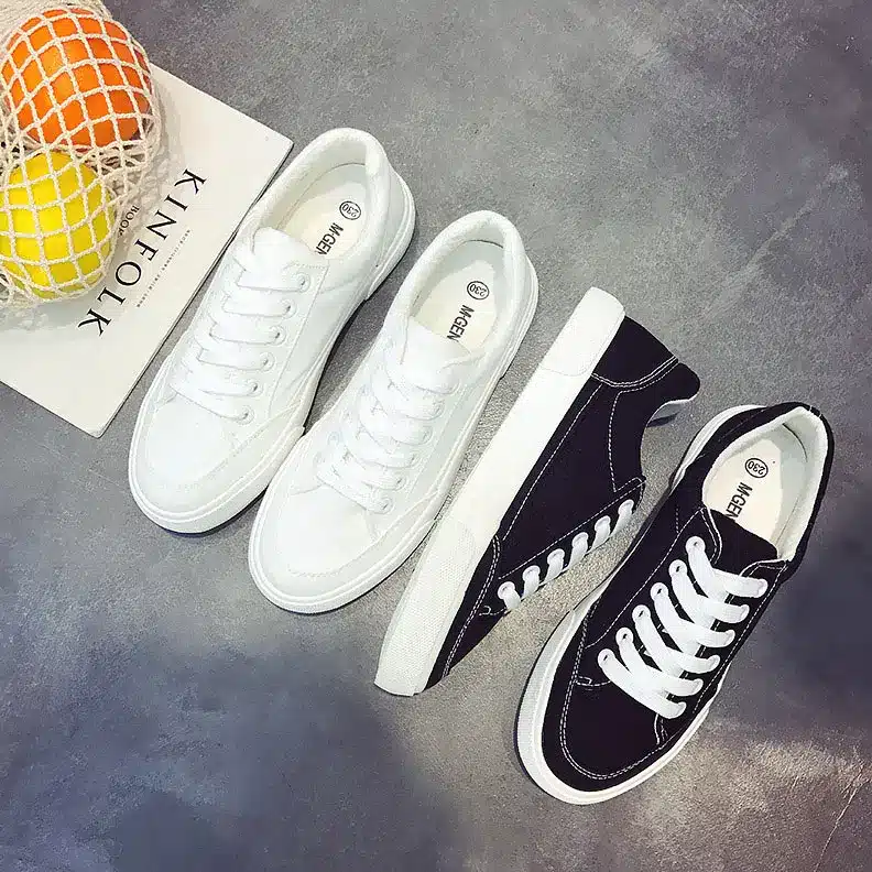 Women sneakers 2018 new arrivals fashion lace-up black/white women shoes solid sewing shallow casual canvas shoes women 14