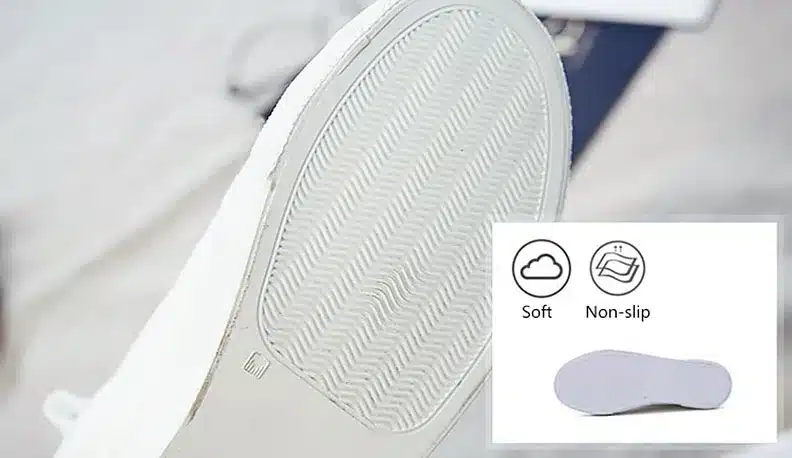 Women sneakers 2018 new arrivals fashion lace-up black/white women shoes solid sewing shallow casual canvas shoes women 20