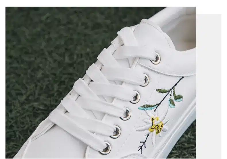 Women Shoes 2018 Spring Embroidery Flower Female Chic Casual Shoes Sneakers Leather Shoes White Beige Floral Vintage Style 35-40 17