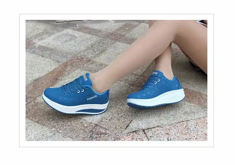 Fast delivery Women casual shoes 2018 New Arrival Walking creepers fashion waterproof wedges platform woman sneakers shoes 23