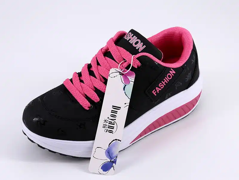 Fast delivery Women casual shoes 2018 New Arrival Walking creepers fashion waterproof wedges platform woman sneakers shoes 28