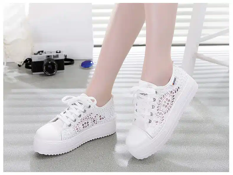 Women Shoes 2018 fashion summer casual Ladies Shoes cutouts lace canvas hollow breathable platform flat Shoes woman sneakers 24