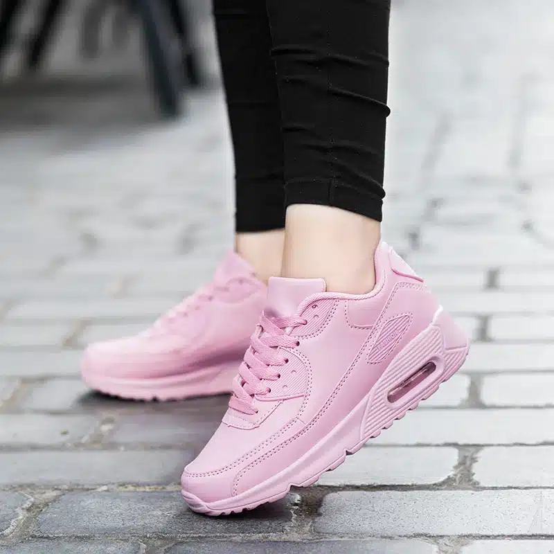 Women running shoes 2018 new outdoor men sport shoes breathable mesh soft athletics Jogging sport women sneaker shoes woman 35