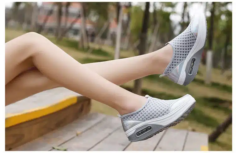 dobeyping 2018 Spring Summer Women Shoes Breathable Mesh Woman Flats Shoe Platform Ladies Sneakers Slip On Swing Ladies Footwear 12