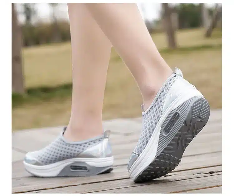 dobeyping 2018 Spring Summer Women Shoes Breathable Mesh Woman Flats Shoe Platform Ladies Sneakers Slip On Swing Ladies Footwear 13