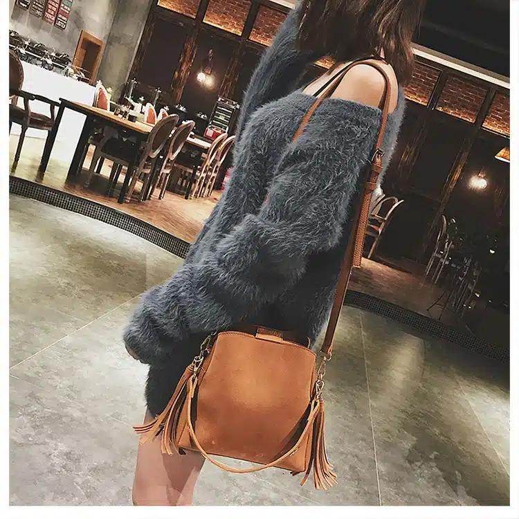 2018 Fashion Exquisite Women Bucket Bag Vintage Tassel Messenger Bag High Quality Retro Shoulder Bag Simple Crossbody Bag Tote 12