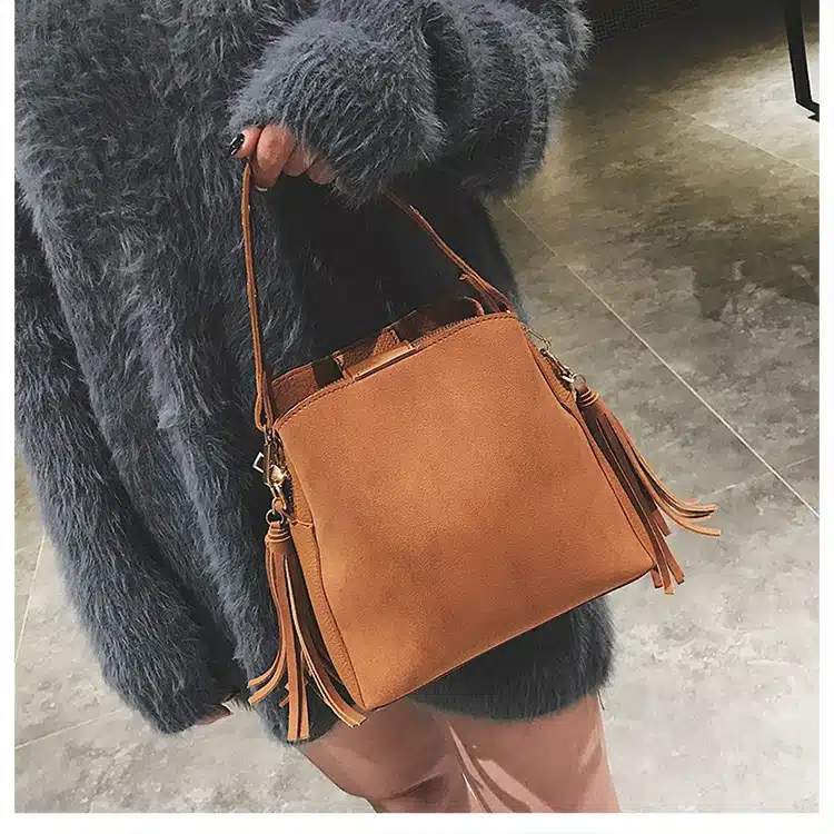 2018 Fashion Exquisite Women Bucket Bag Vintage Tassel Messenger Bag High Quality Retro Shoulder Bag Simple Crossbody Bag Tote 13