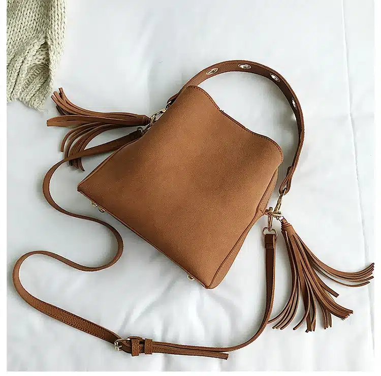 2018 Fashion Exquisite Women Bucket Bag Vintage Tassel Messenger Bag High Quality Retro Shoulder Bag Simple Crossbody Bag Tote 20