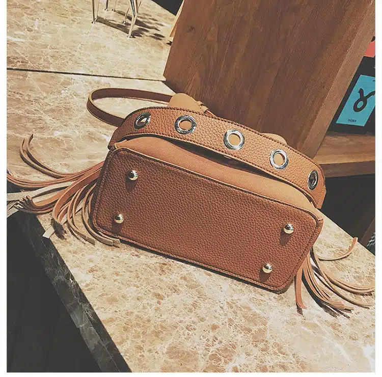 2018 Fashion Exquisite Women Bucket Bag Vintage Tassel Messenger Bag High Quality Retro Shoulder Bag Simple Crossbody Bag Tote 21