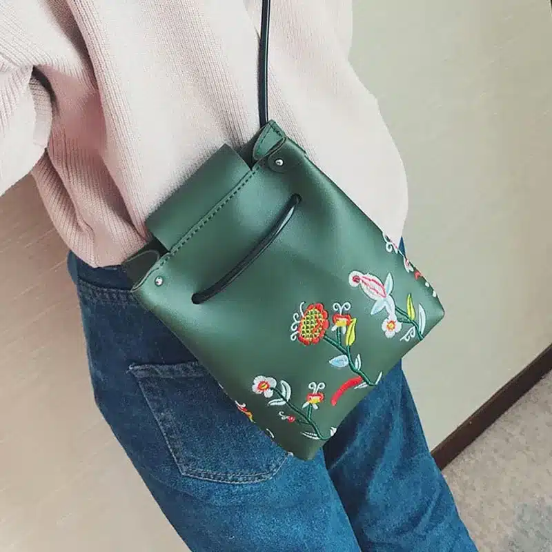 DAUNAVIA NEW Fashion Woman Mini Embroidery Bucket Designer Messenger Bags Women Shoulder Bag Handbags Ladies Small Flap Bolsa 2