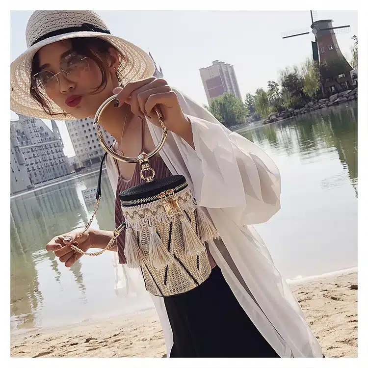 2018 Summer Fashion New Handbag High quality Straw bag Women bag Round Tote bag Hand Metal Ring Tassel Chain Shoulder Travel bag 20