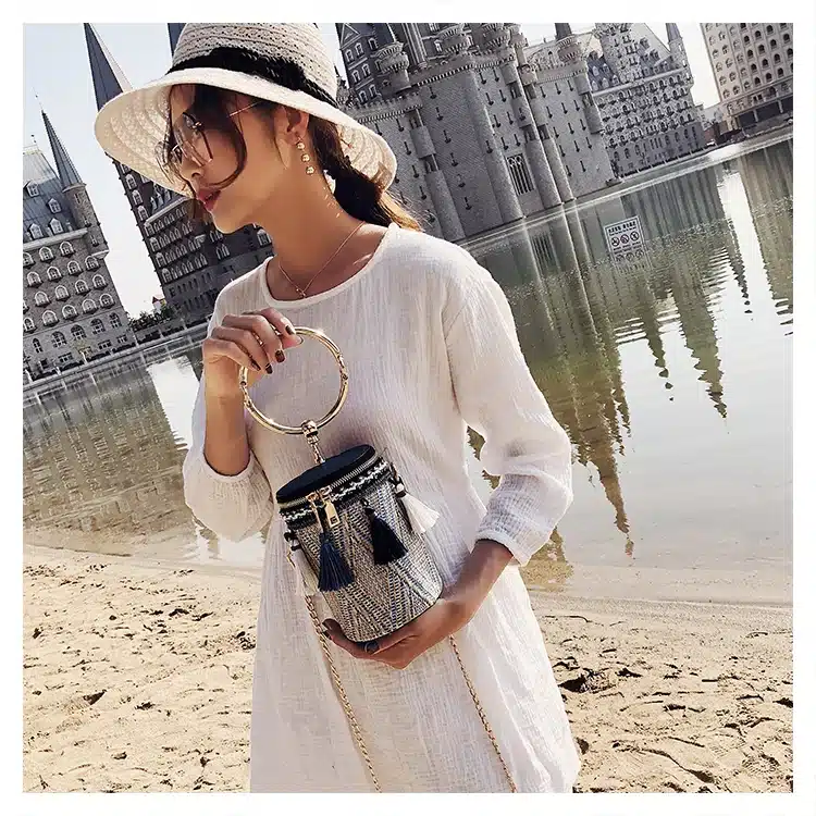 2018 Summer Fashion New Handbag High quality Straw bag Women bag Round Tote bag Hand Metal Ring Tassel Chain Shoulder Travel bag 23