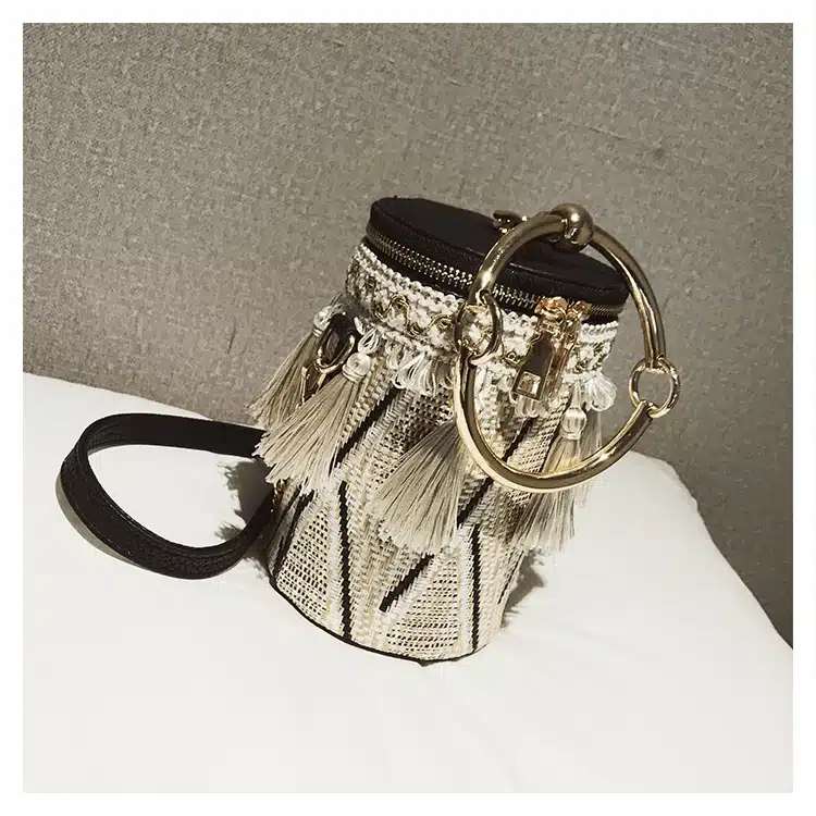 2018 Summer Fashion New Handbag High quality Straw bag Women bag Round Tote bag Hand Metal Ring Tassel Chain Shoulder Travel bag 32