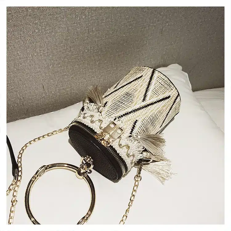 2018 Summer Fashion New Handbag High quality Straw bag Women bag Round Tote bag Hand Metal Ring Tassel Chain Shoulder Travel bag 33
