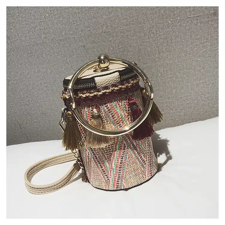 2018 Summer Fashion New Handbag High quality Straw bag Women bag Round Tote bag Hand Metal Ring Tassel Chain Shoulder Travel bag 34