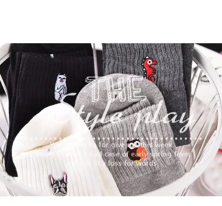 1 Pair Women Fashion Embroidery Dog Patterns Cotton Winter Socks Cute Cartoon Pug Bulldog Sock Female Animal Short Socks 10