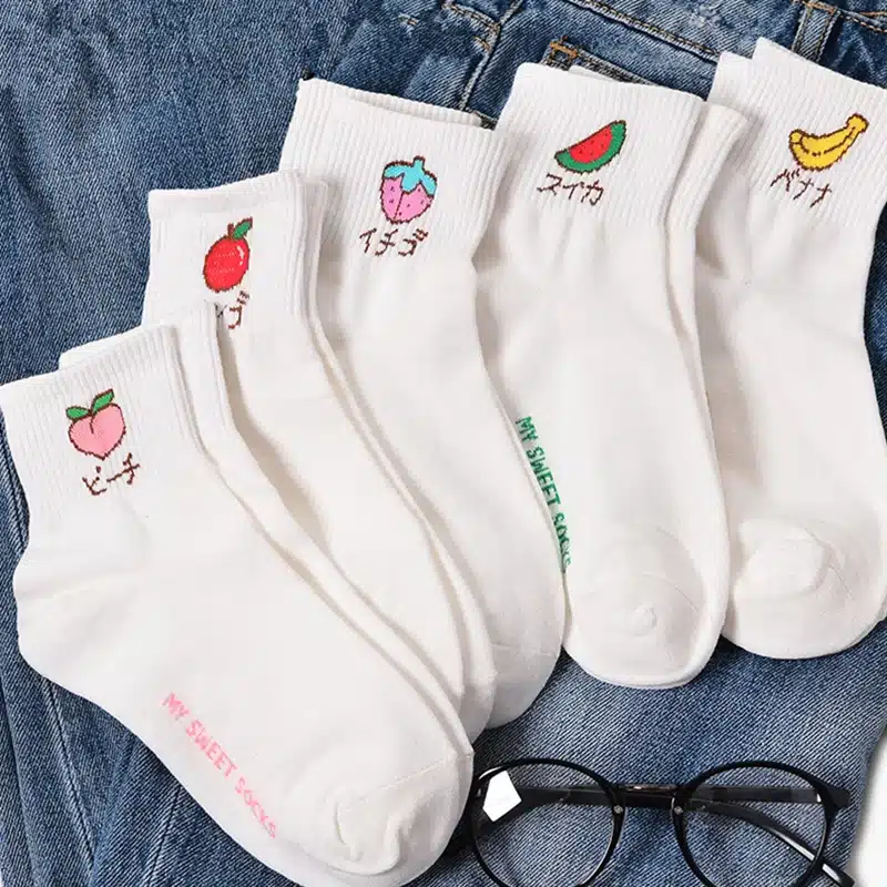 Adult Size Fruits with Japanese Kana Socks Gravity Apple Watermelon Banana Peach Strawberry High Quality 2017New Autumn Winter 1