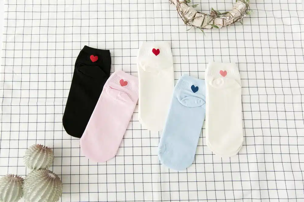 New Women's Fashion Pretty Love Heart Heels Pattern socks Girls Summer Fall Winter Leisure Pure Cotton Meias Funny Cute Warm Sox 19