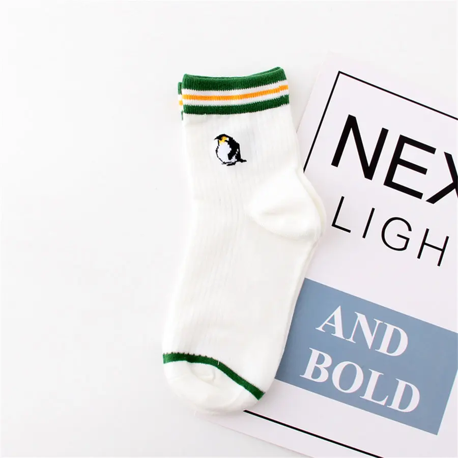 Fashion Cartoon Jacquard Flamingo Socks Women White Cute Animals Embroidery Birds Pattern Funny Socks Winter Harajuku Art meias 13