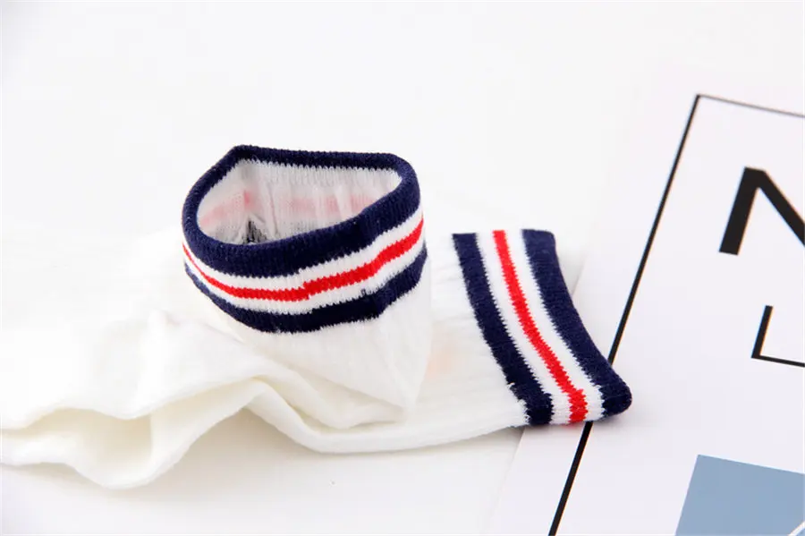 Fashion Cartoon Jacquard Flamingo Socks Women White Cute Animals Embroidery Birds Pattern Funny Socks Winter Harajuku Art meias 19