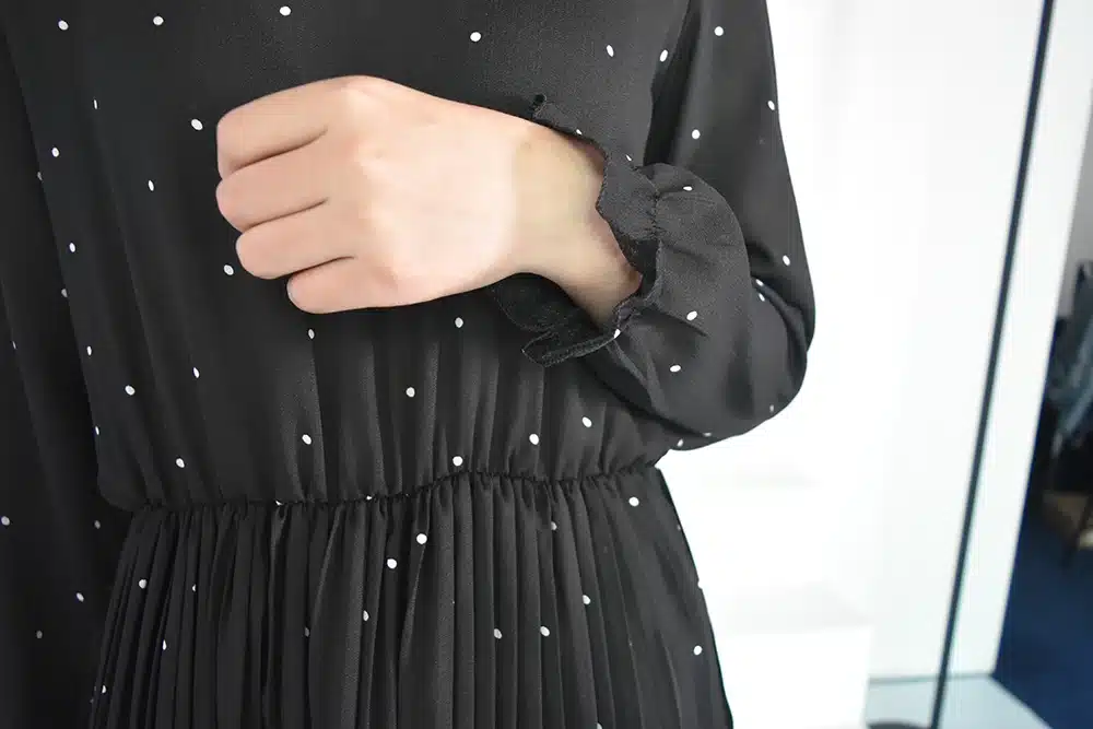 [EAM] 2018 New Autumn Round Neck Long Sleeve Solid Black Chiffon Dot Loose Big Size Dress Women Fashion Tide JA23601M 18