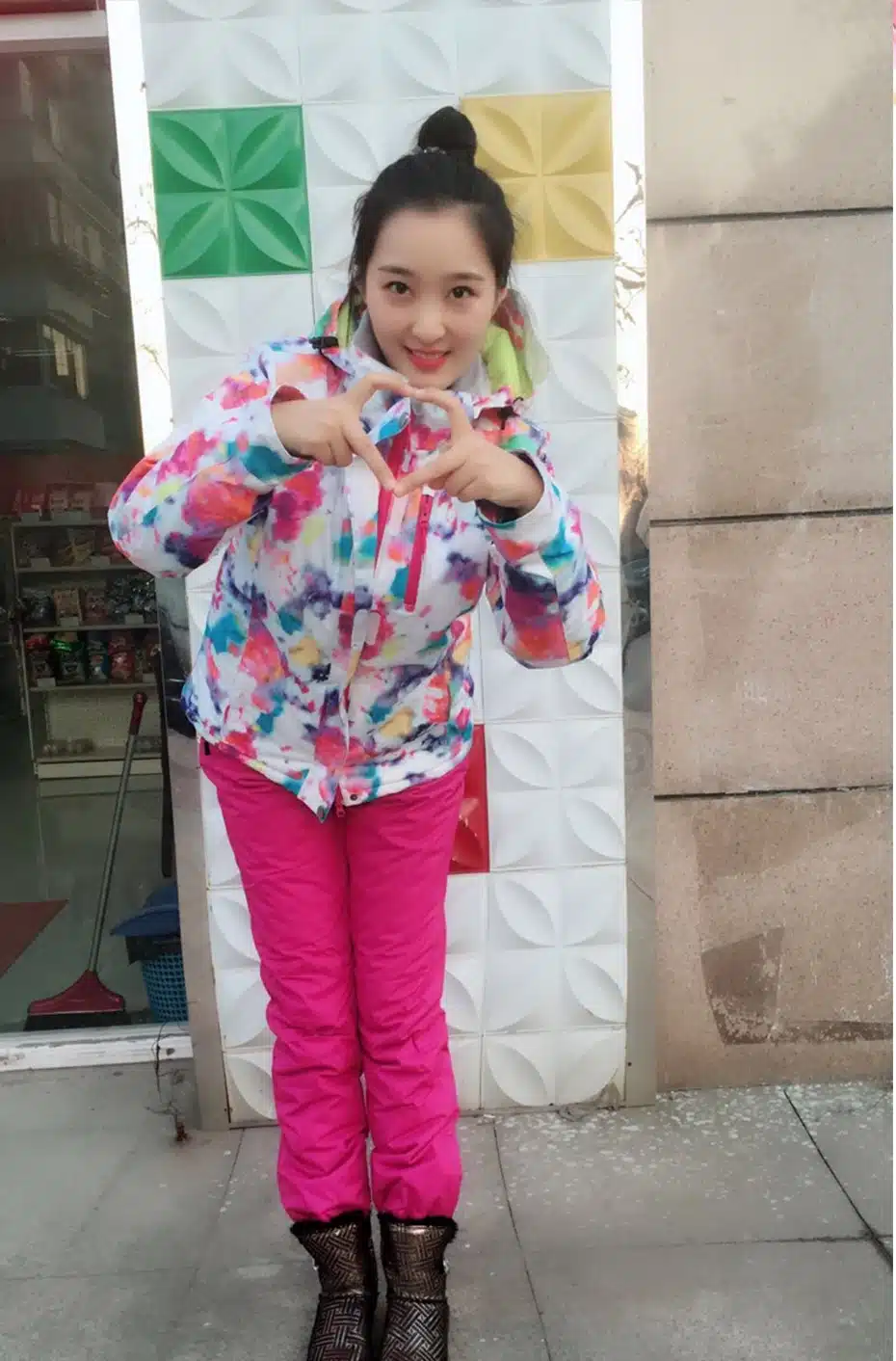 Women Ski Suit Brands Winter 2018 High Quality Warm Waterproof Windproof Clothes Snow Pants And Jacket Skiing Snowboarding Suits 17