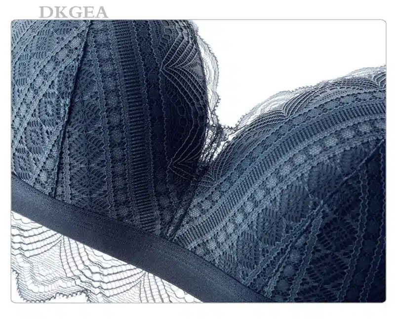 New Top Blue Bra Panties Set Lace Lingerie Thin Cotton Brassiere Wire Free Embroider Bra Women Underwear Set Sexy Deep V Gather 14