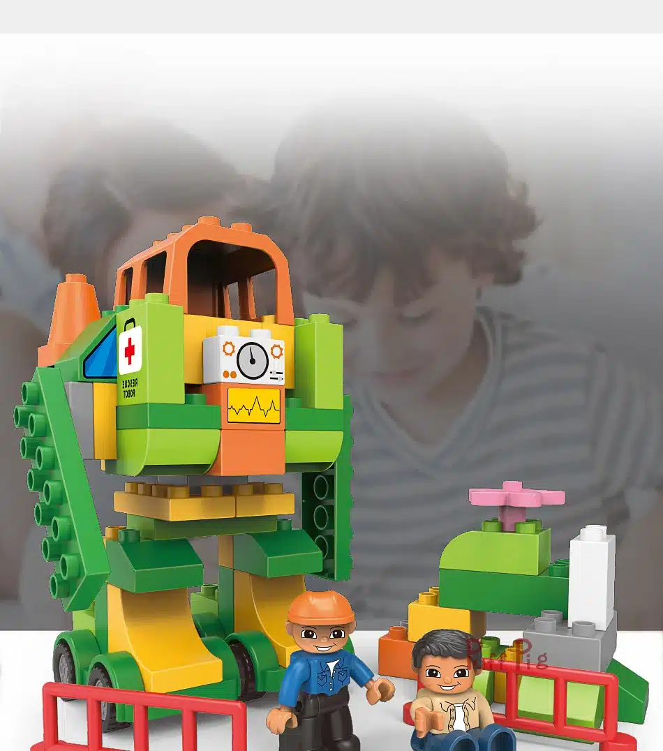 61PCS Medical Ambulance Robot Car Big Size Building Blocks Compatible Legoed Duploe City Bricks Educational Toys For Child Gifts 12