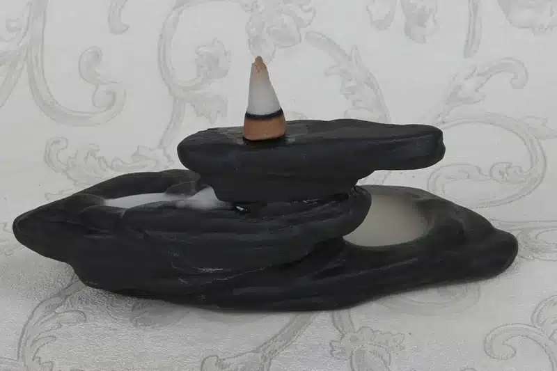 T Black Ceramic Incense Burner Smoke Backflow Cone Cense Holder Home Furnace Step Step High Temple Candle Aromatherapy Furnace 24