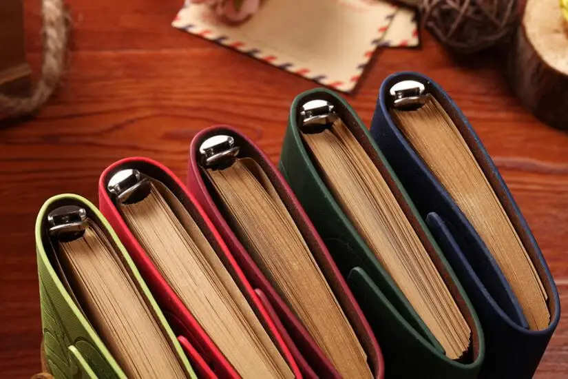 7 Inch 18.5x12.5cm PU Leather Vintage Khaki Paper Maple Leaf Photo Album Diary Notebook 80 Sheets Steel Ring Binding Lron Leaves 35