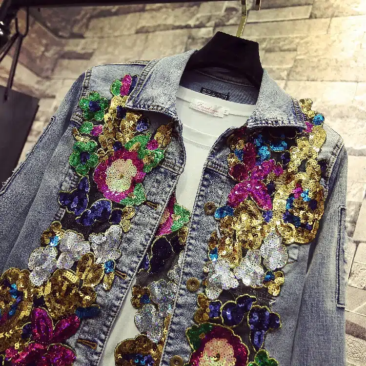 2018 Spring Jacket Women Denim Embroidery Rose Floral Beading Pearl Sequin Patch Epaulet Ripped Hole Bomber Denim Jacket 17