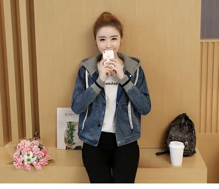 2018 Spring Autumn Women Jeans Jacket Loose Outerwear Fashion Casual Stitching Hooded Denim Jacket Cute Female Short Denim Tops 18