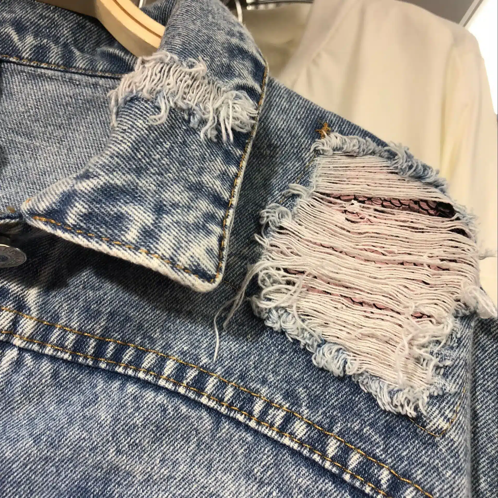 Short Denim Jacket Coat Female Student Loose Spring Autumn Sequins Irregular Short Jeans Jacket Women Holes Denim Coats 3