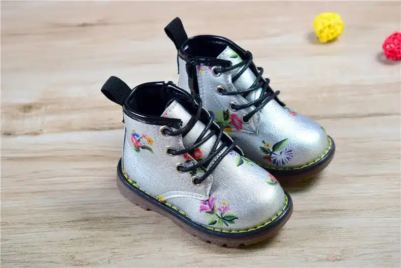 Hot sale 2018 New Spring/Autumn Children Rubber Boots Leather Non-slip Boots For Girls Waterproof Fashion Kids Boots Size 21-30 18