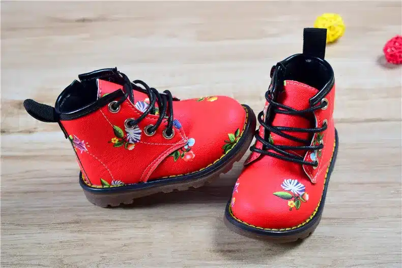 Hot sale 2018 New Spring/Autumn Children Rubber Boots Leather Non-slip Boots For Girls Waterproof Fashion Kids Boots Size 21-30 17