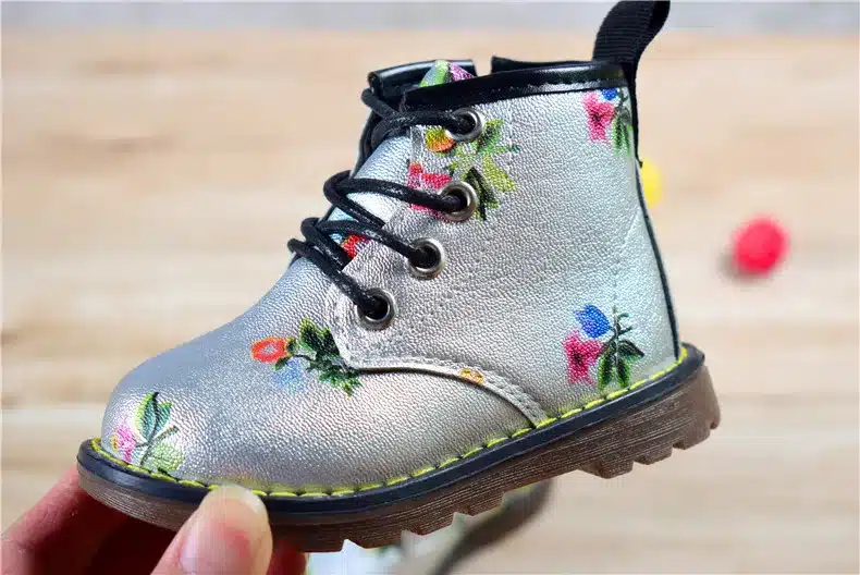 Hot sale 2018 New Spring/Autumn Children Rubber Boots Leather Non-slip Boots For Girls Waterproof Fashion Kids Boots Size 21-30 24