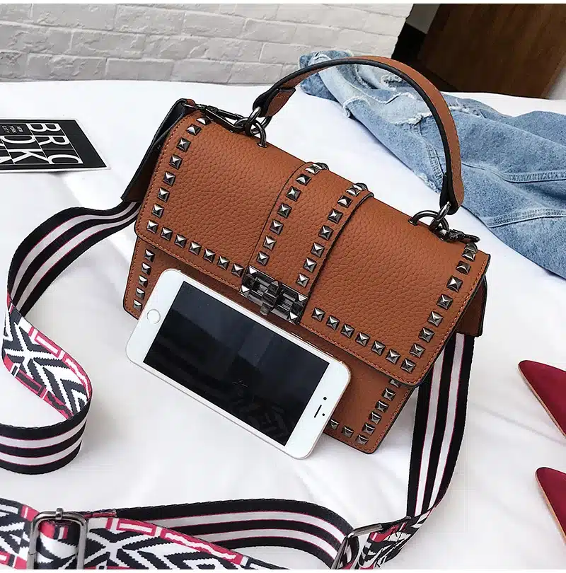 2018 Brand Women Bags Luxury Handbags Women Messenger Bags Cover Rivet Bag Girls Fashion Shoulder Bag Ladies PU Leather Handbags 25