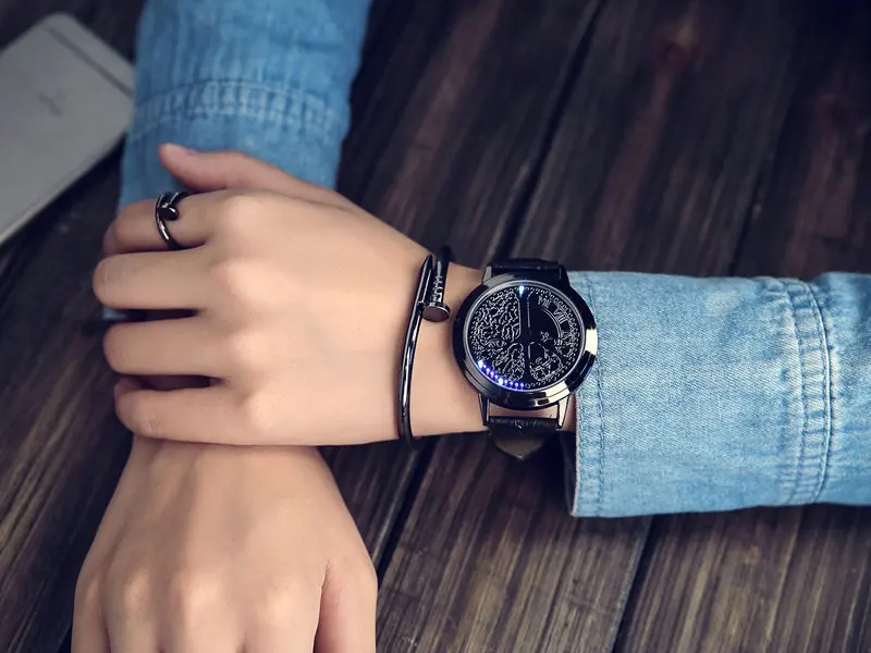 2018 New Casual Fashion Elegant Lady Quartz Bracelet Women Wristwatch LED Jewel Lucky Clover Stainless Steel Case Montre Femme 12