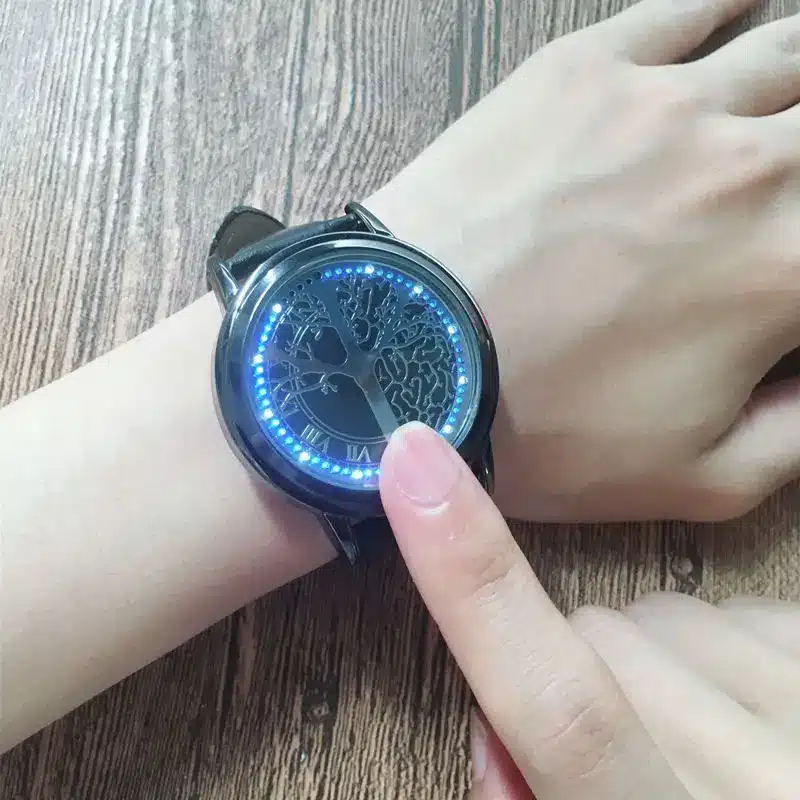 2018 New Casual Fashion Elegant Lady Quartz Bracelet Women Wristwatch LED Jewel Lucky Clover Stainless Steel Case Montre Femme 17