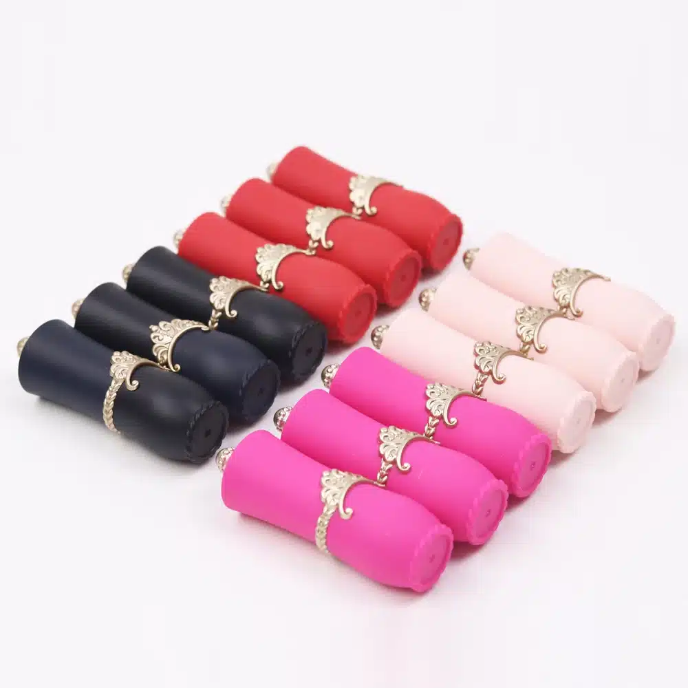 New Craft Lipstick Shaped Needles Pin Cushion with 5 Sewing Needles Pincushion Rotatable Needle Holder Sewing Tool Accessories 16