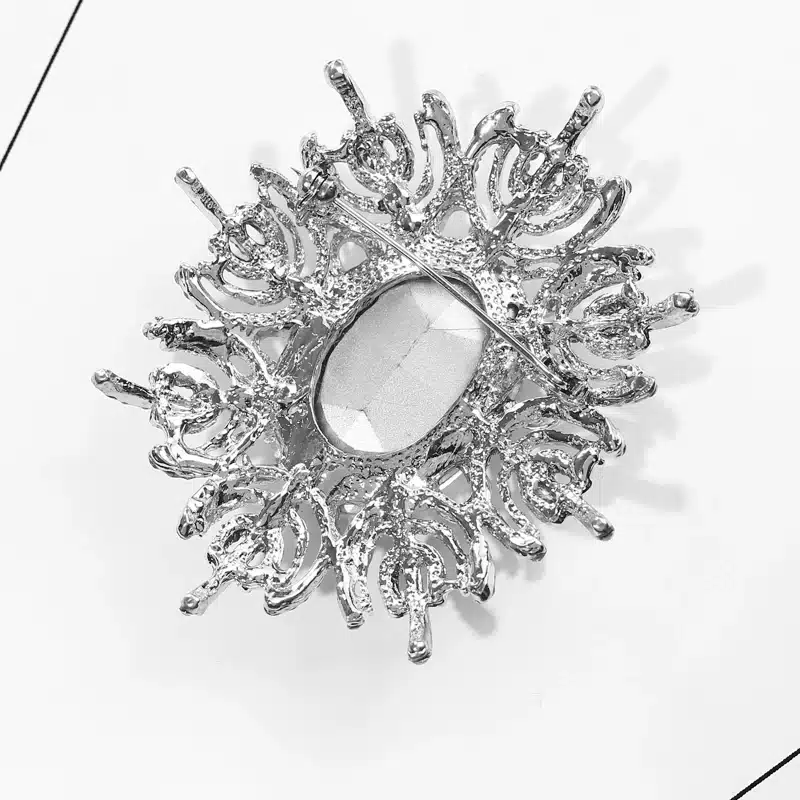 MINHIN Vintage Big Crystal Flower Brooch Pins Women Luxury Rhinestone Gold Silver Large Brooches Corsages Wedding Accessories 106