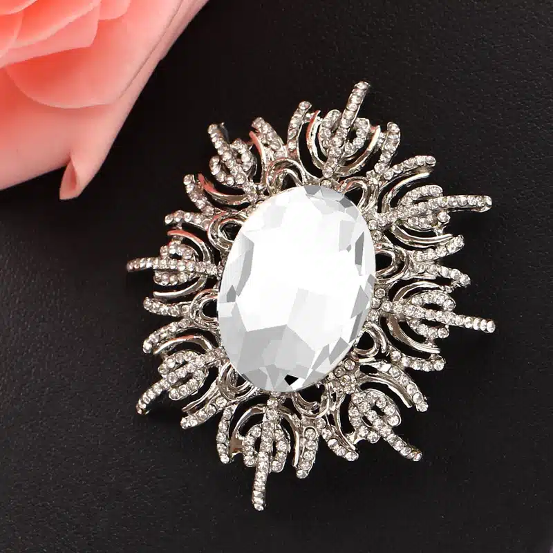 MINHIN Vintage Big Crystal Flower Brooch Pins Women Luxury Rhinestone Gold Silver Large Brooches Corsages Wedding Accessories 108