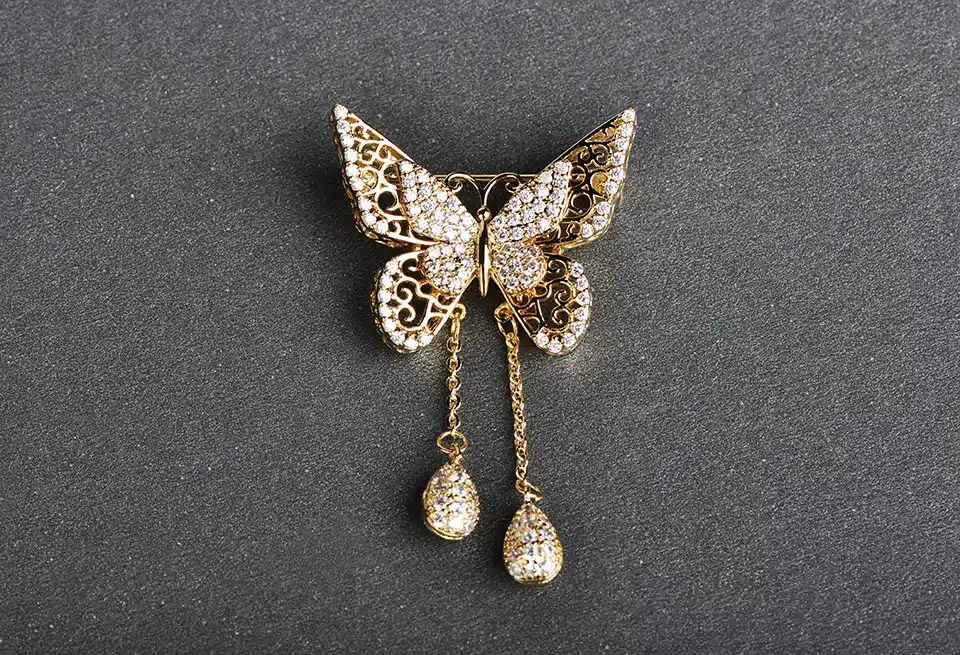 Top Quality Cubic Zirconia Butterfly Brooch For Women Gold Color What Drop Tassel Classic Wedding Decoration Animal Corsage Pins 17
