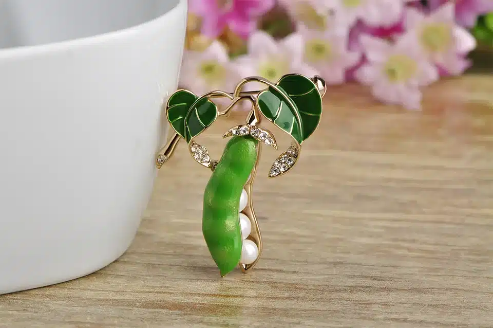Blucome Enamel Green Pea Brooches For Women Gold-color Crystal Simulated Pearls Corsages Men Kids Sweater Suit Accessories Pins 12